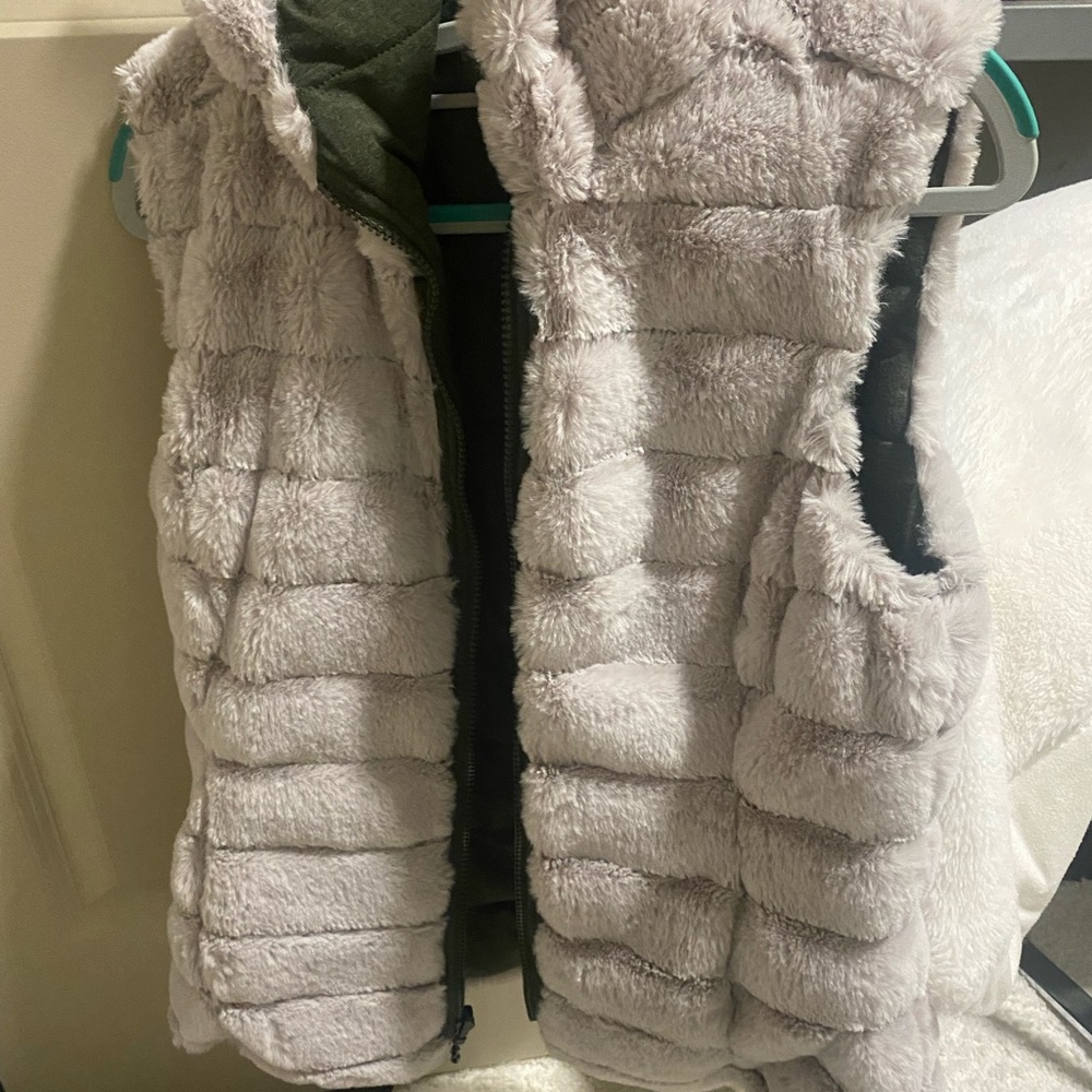 Reversible Vest - image 4